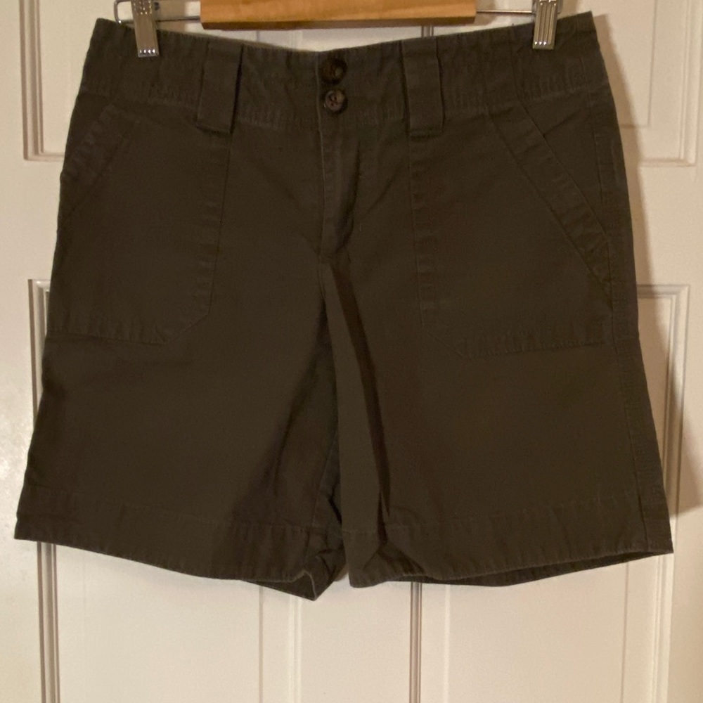 Eddie Bauer army green shorts, size 4